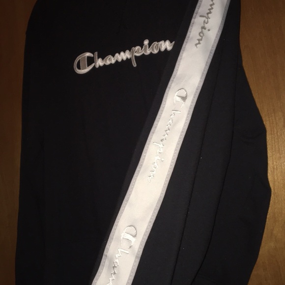 Champion sweatshirt - Picture 2 of 2